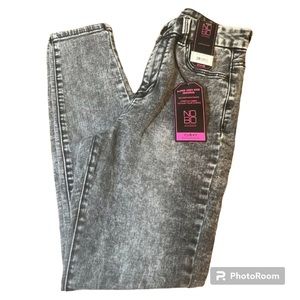 No Boundaries Juniors' High Rise Curvy Jeggings 5 New With Tags Acid Wash